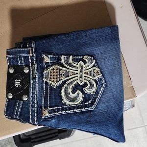 Women's miss me jeans 27 X 33.5